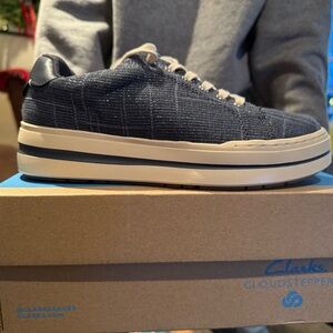 Women’s Clarks Dark Blue and Cream Sneakers brand new with box